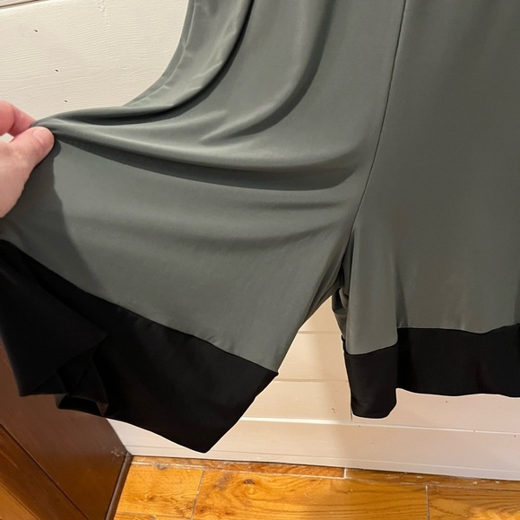 Boohoo Colorblock Romper – NWT – Size 18 - Picture 7 of 9